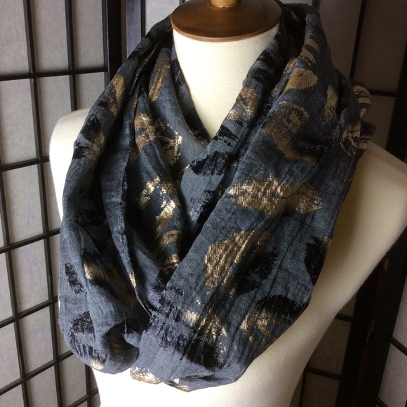 Infinity Scarf in Black, Gray, & Gold Lip Motif! - Picture 2 of 4